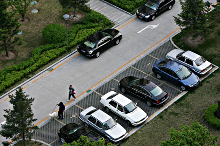 小區(qū)停車位