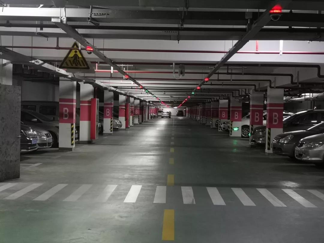 云間新天地停車場