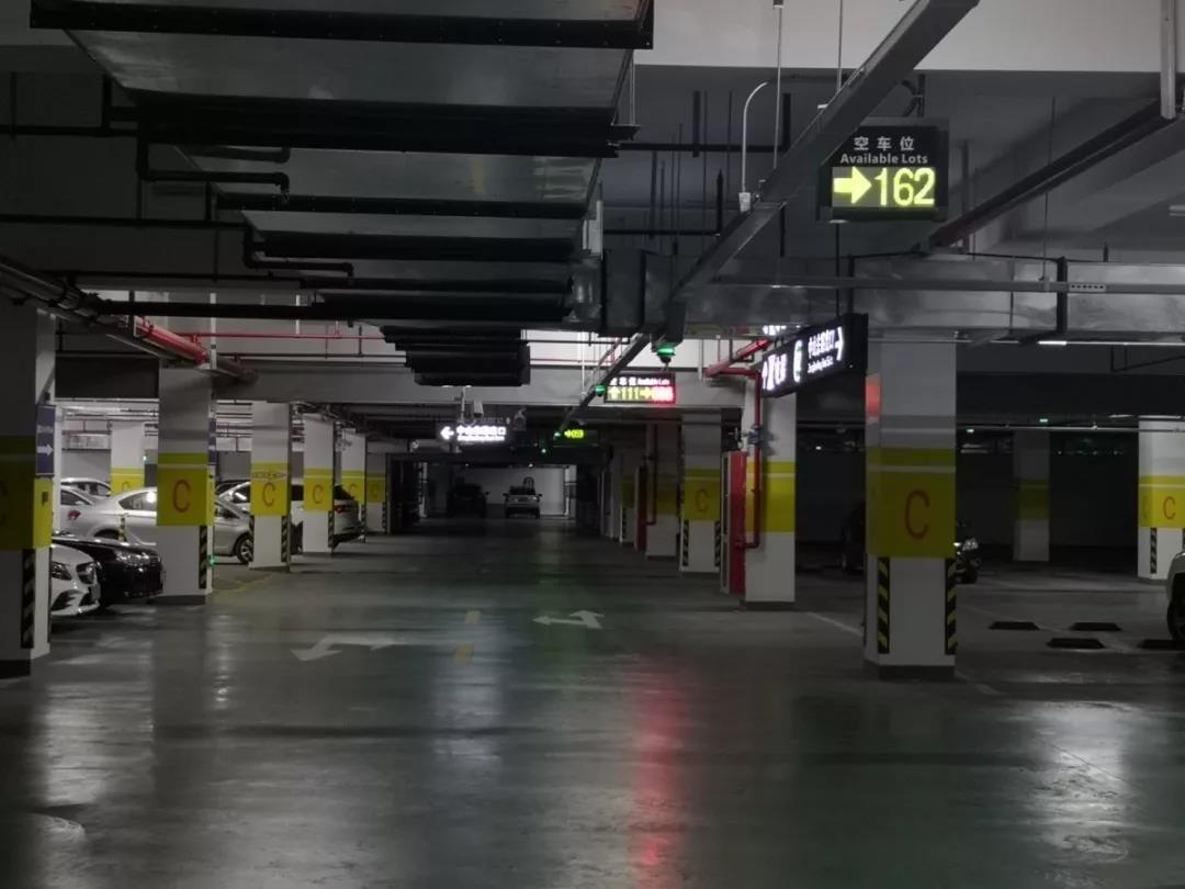 云間新天地停車場
